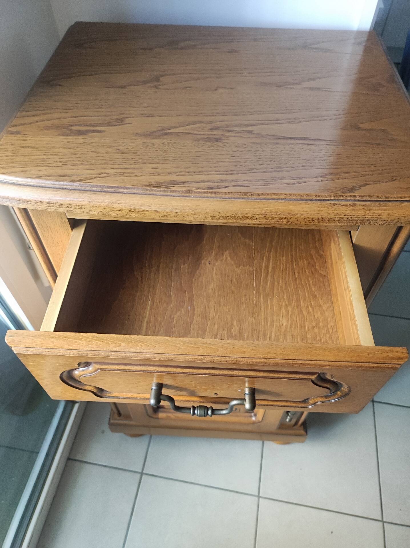 Jam storage furniture