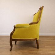 Sofa en noyer Art Nouveau et velours moutarde