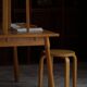 Alvar Aalto, Une paire de tabourets vintage en bouleau, modèle "60", fabriqué chez Artek, années 1970