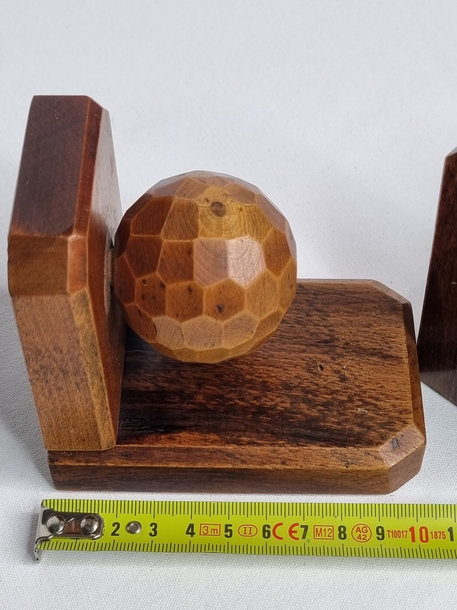 Pair of wooden bookends in art deco style, 10 cm