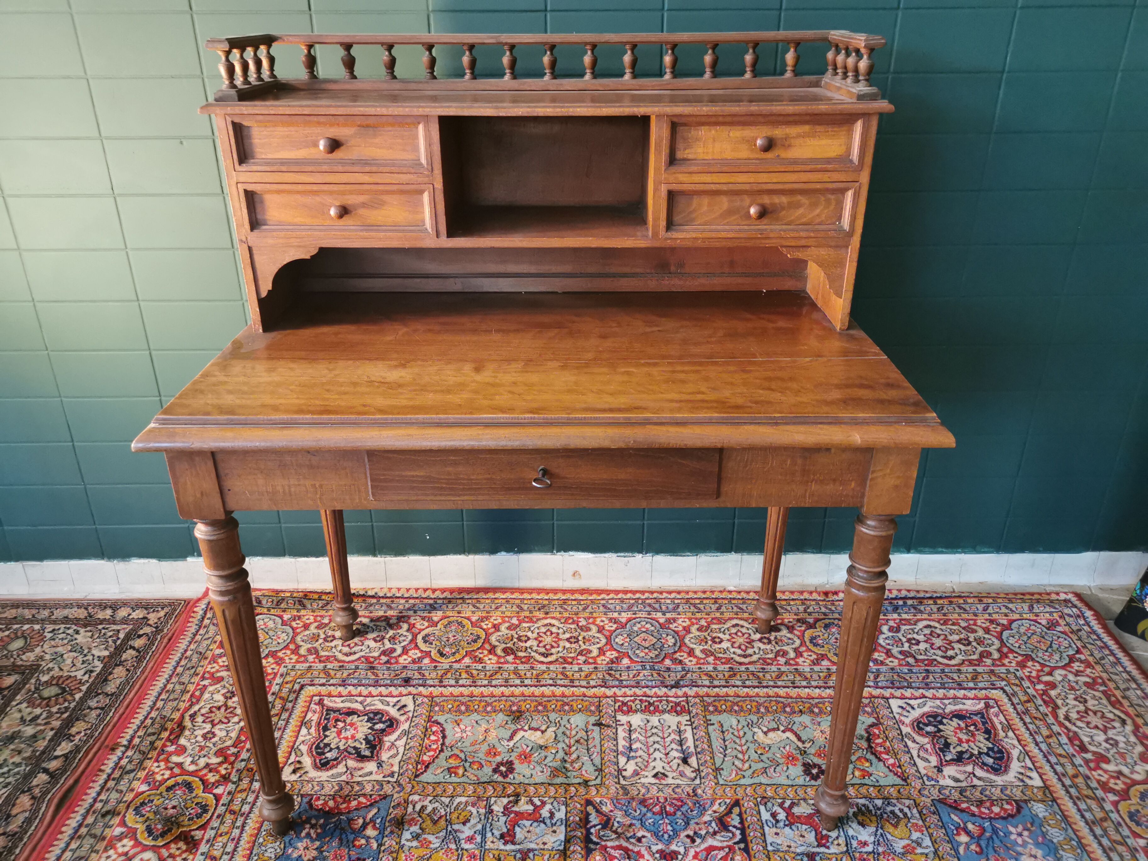 Empire style secretarial office