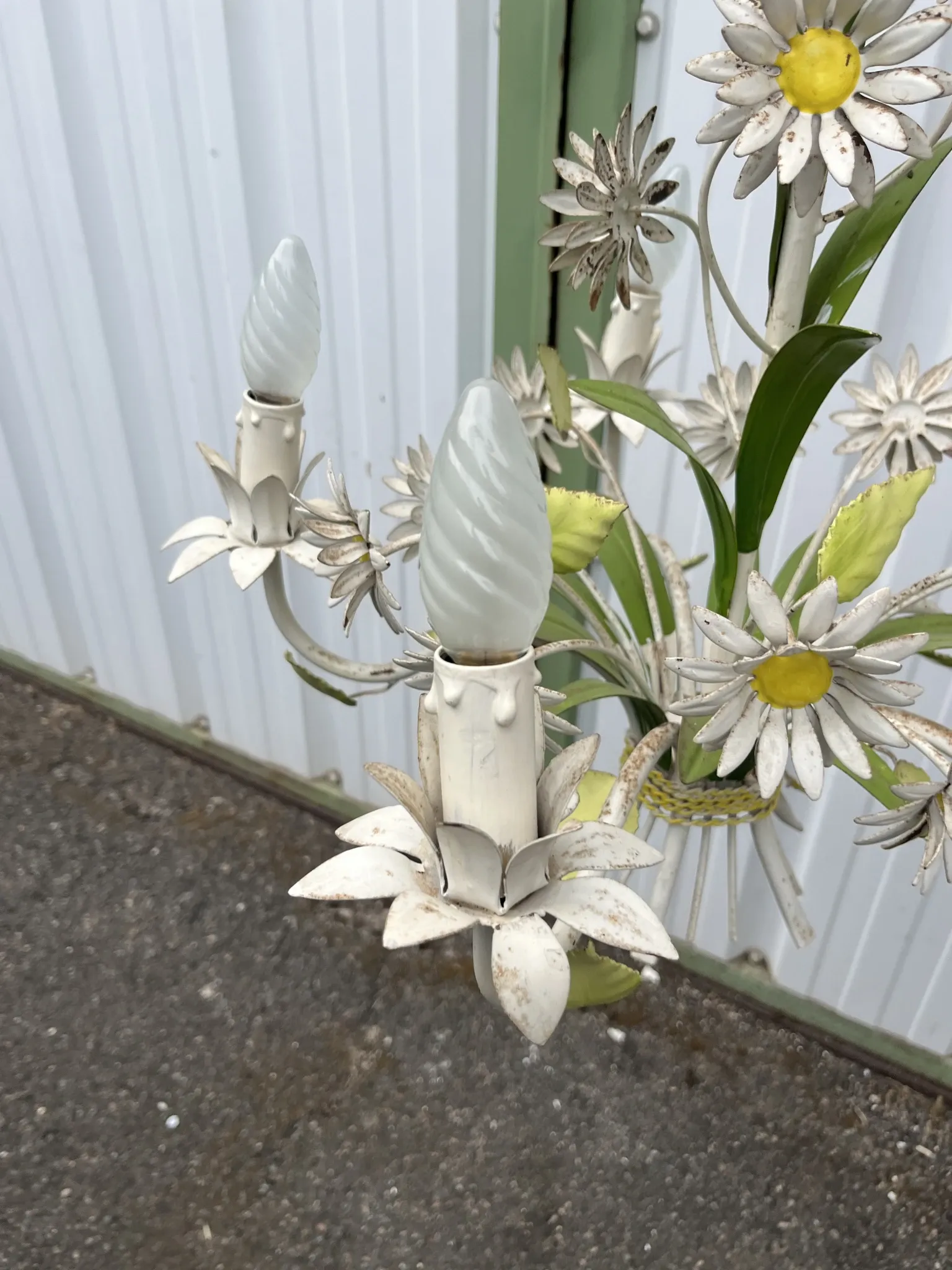 Large antique painted tin chandelier - Floral decoration with daisies and foliage.