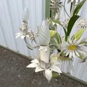 Large antique painted tin chandelier - Floral decoration with daisies and foliage.
