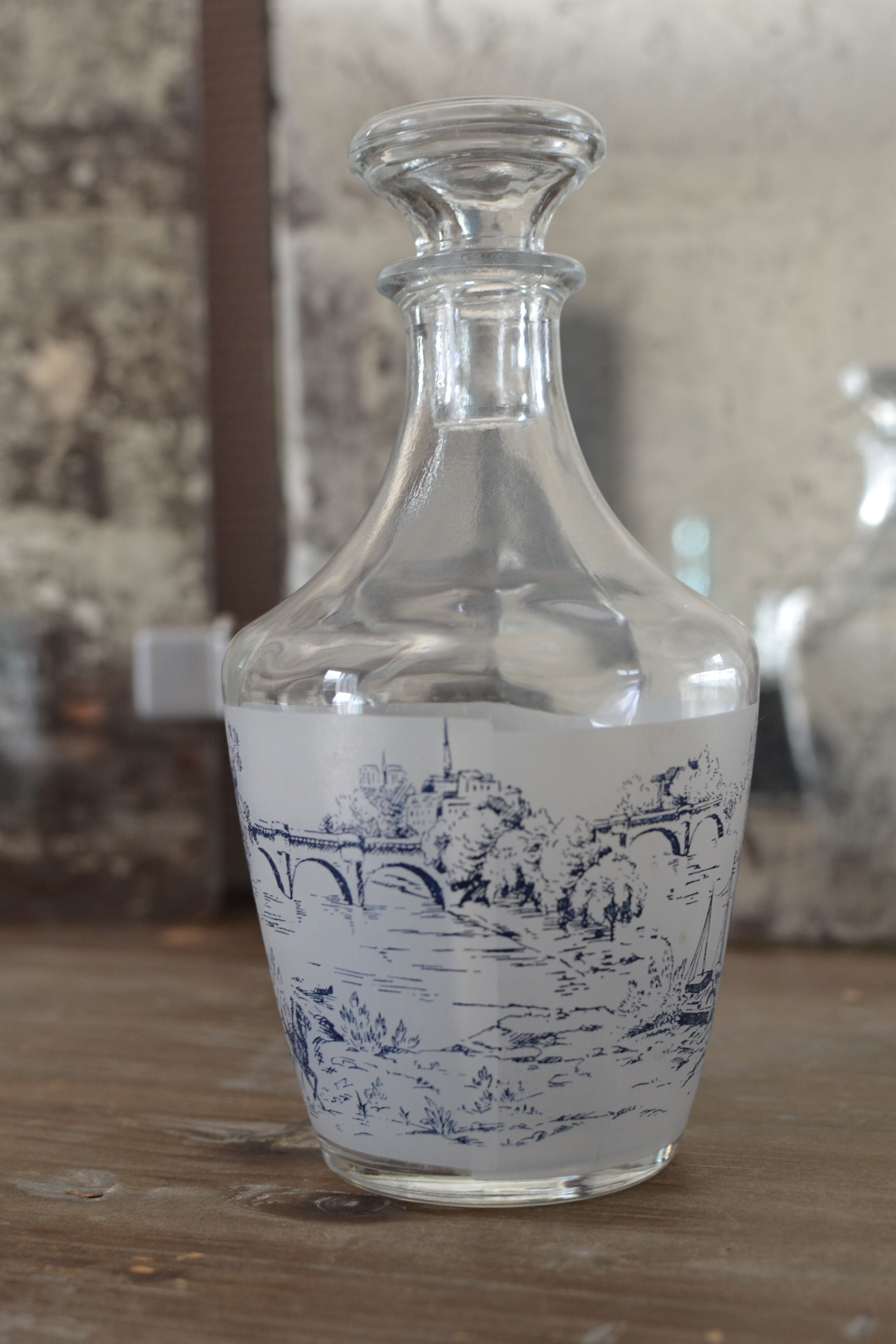 Carafe style toile de Jouy