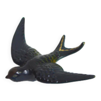 Ceramic swallow