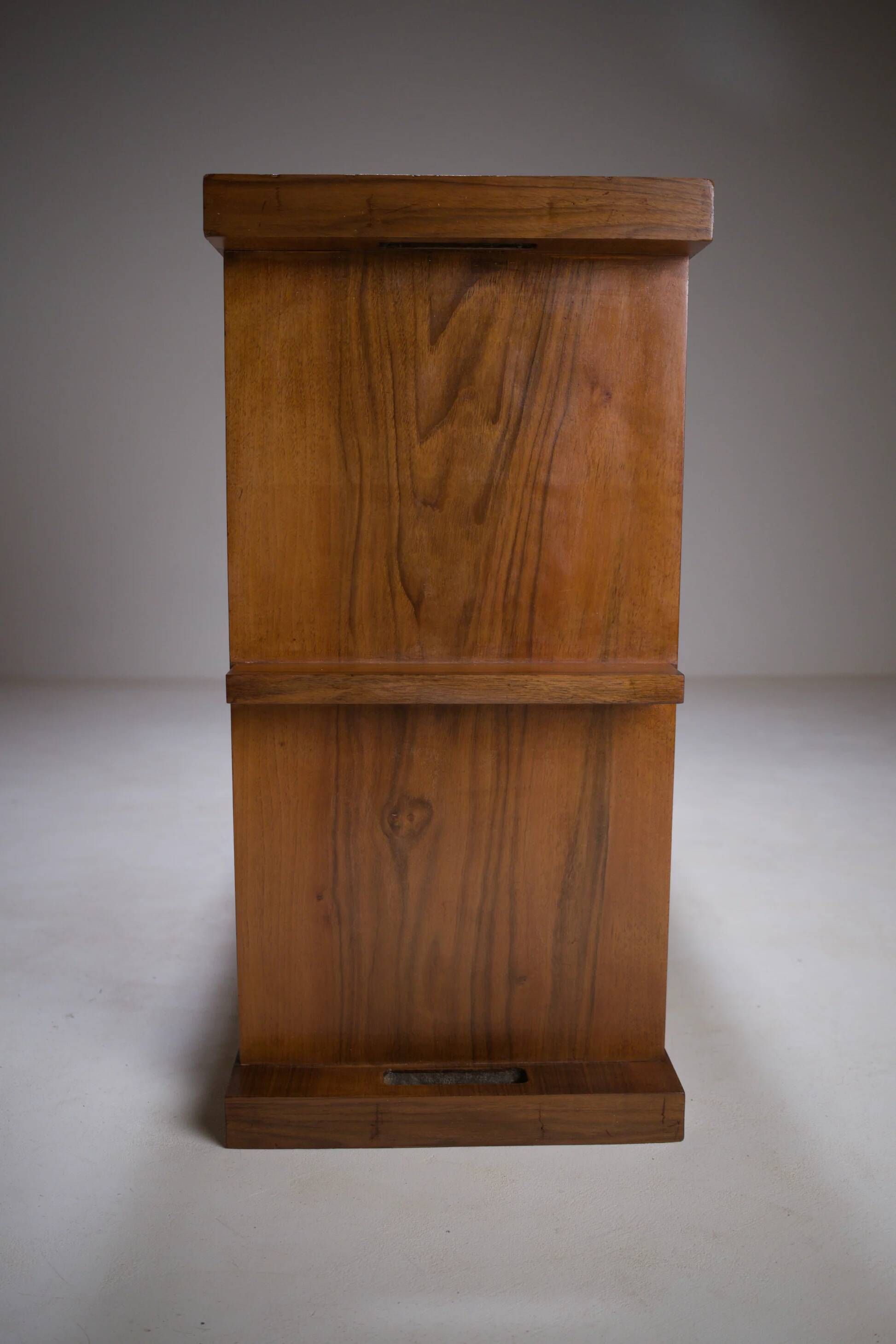 Rationalist side shelf, around 1930