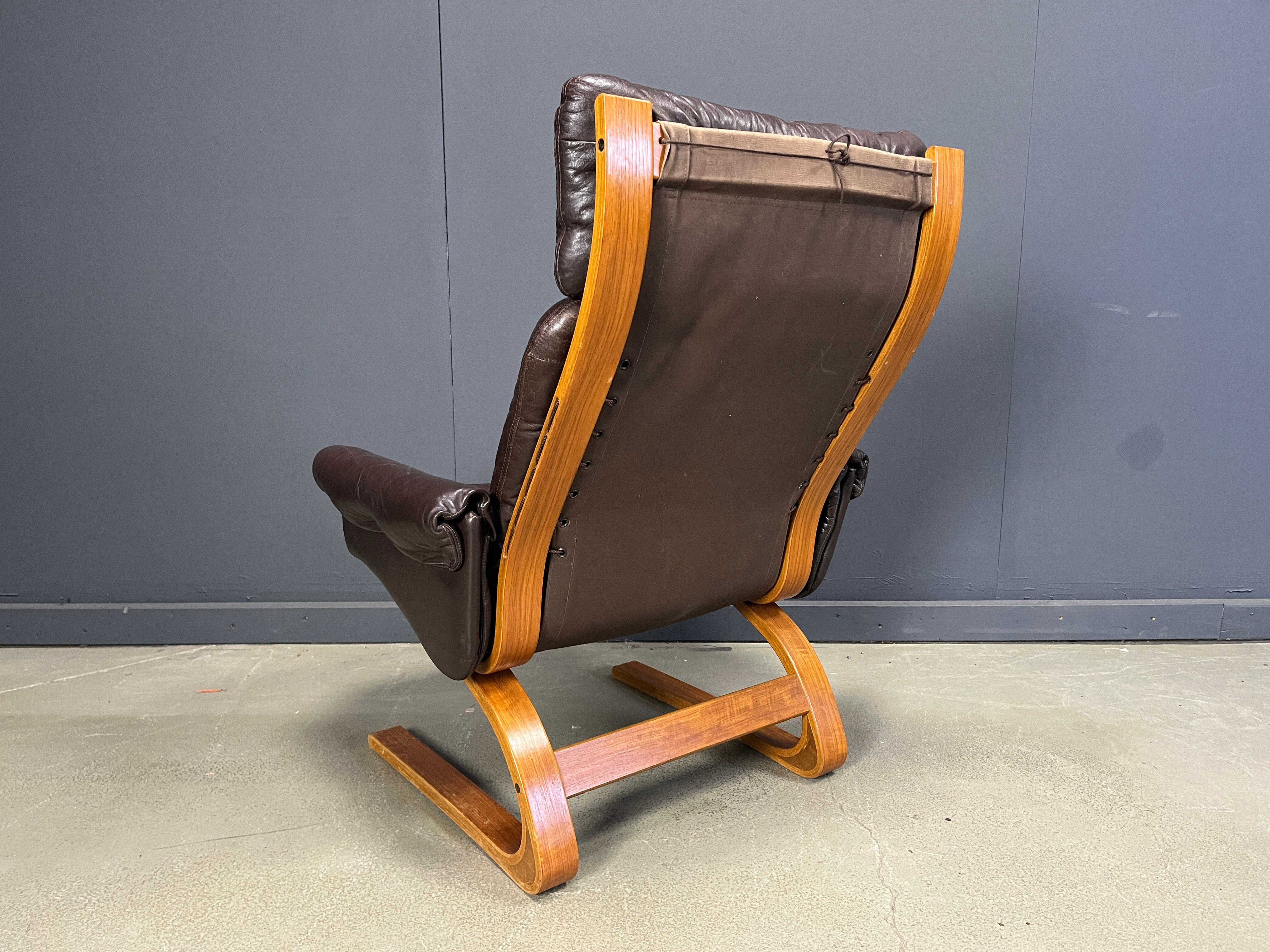 Elsa & Nordahl Solheim Kengu armchair - 1960s