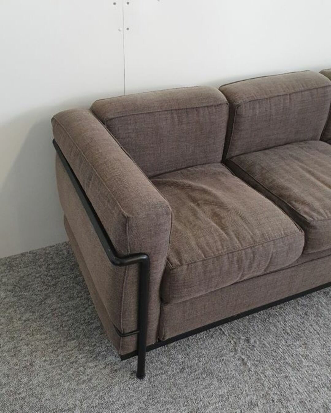 LC2 3-seater sofa by Le Corbusier, Cassina edition