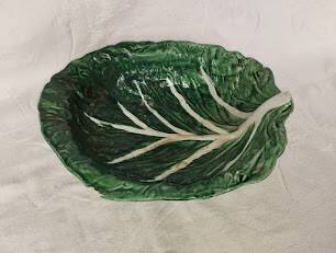 Large cabbage leaf plate Gerber – French barbotine – decorative piece