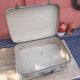 Valise en carton bleue chinée vintage