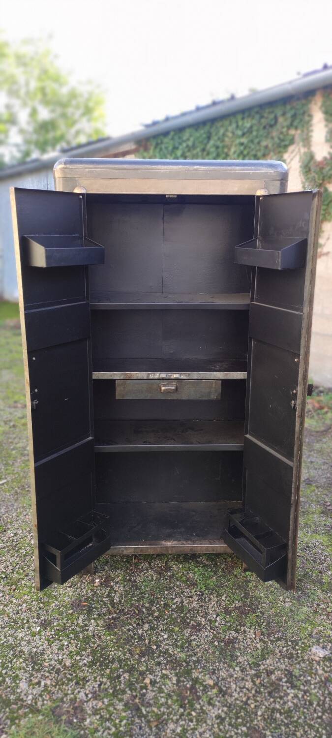 1950s kitchen cabinet