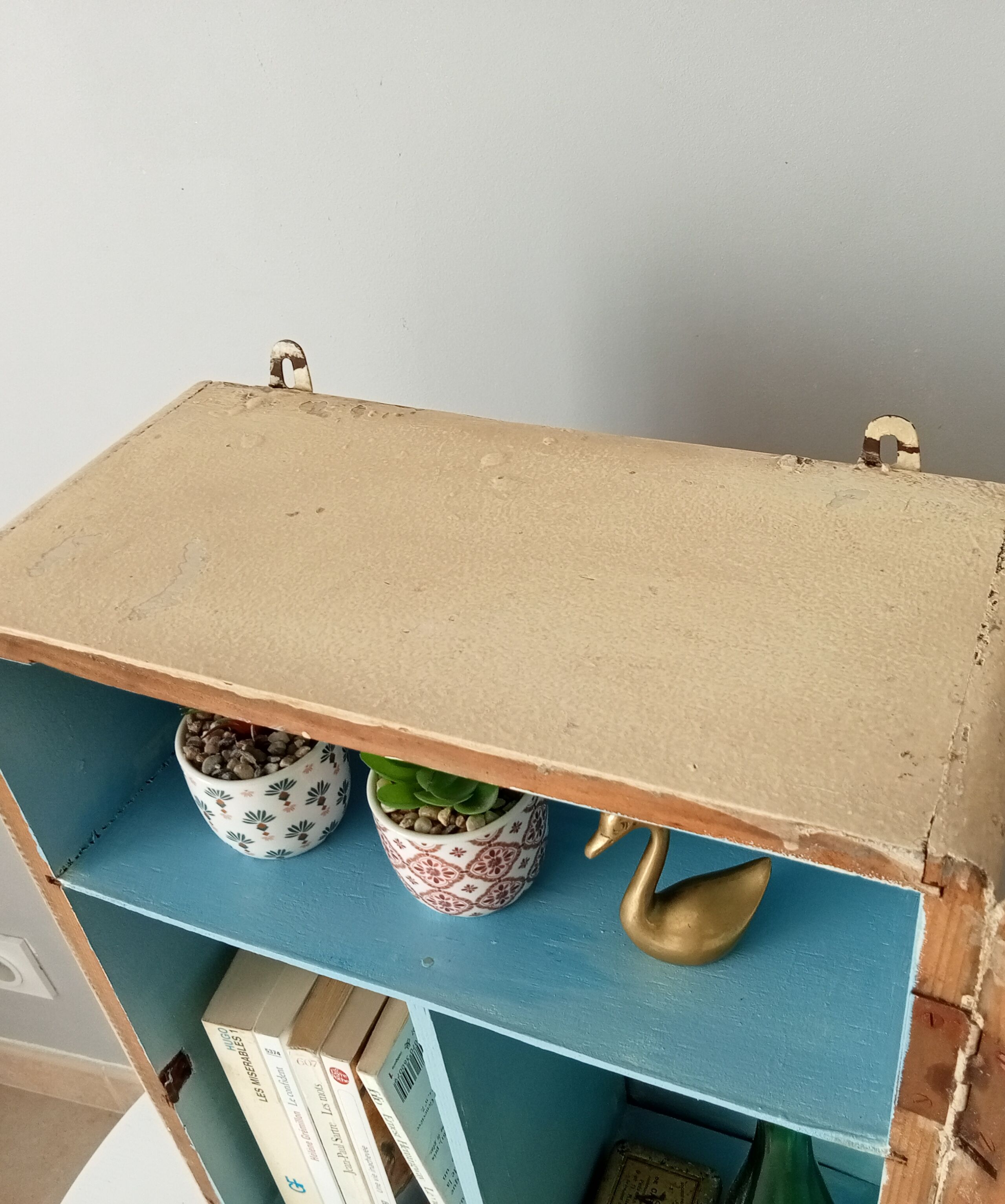 Glass medicine cabinet 50s