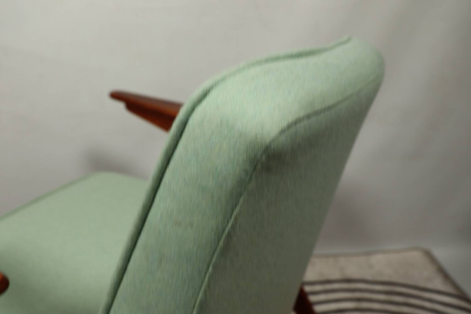 Vintage armchair in natural wool, Le vertu menthe, by Chierowski