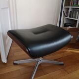 Fauteuils et 2 repose pieds time out assise cuir noir coque noyer