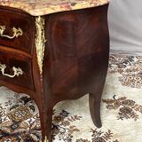 Curved rosewood chest of drawers from the Napoleon III period
