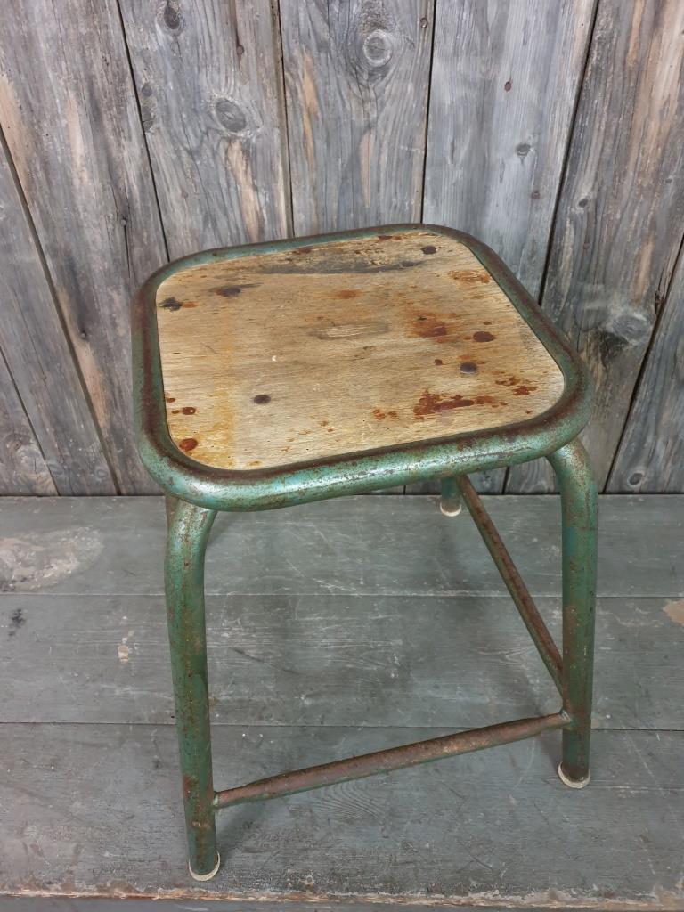 Workshop stool