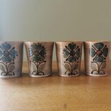 Suite of 4 vintage mugs