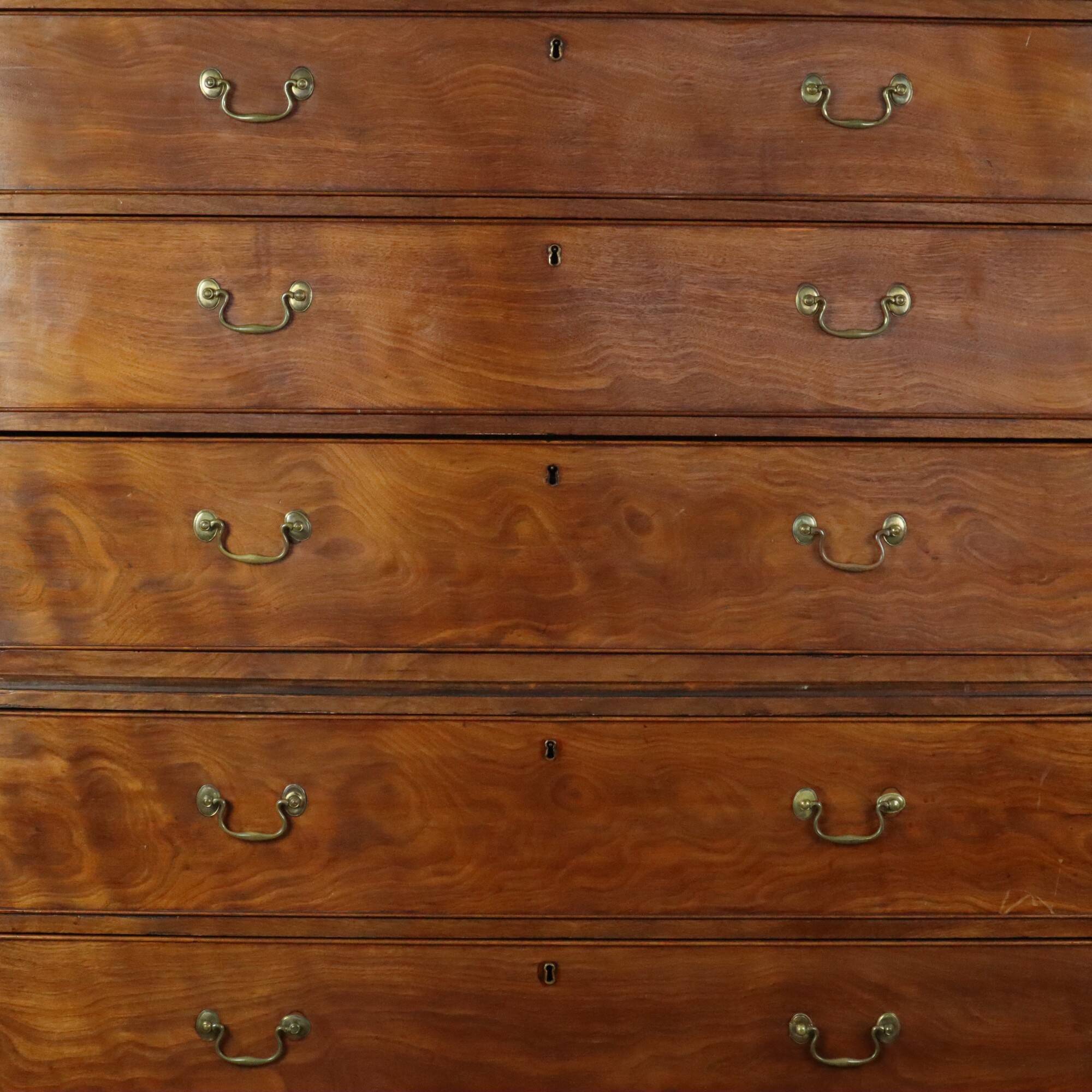 Antique mahogany commode, George III style, 19th century.
