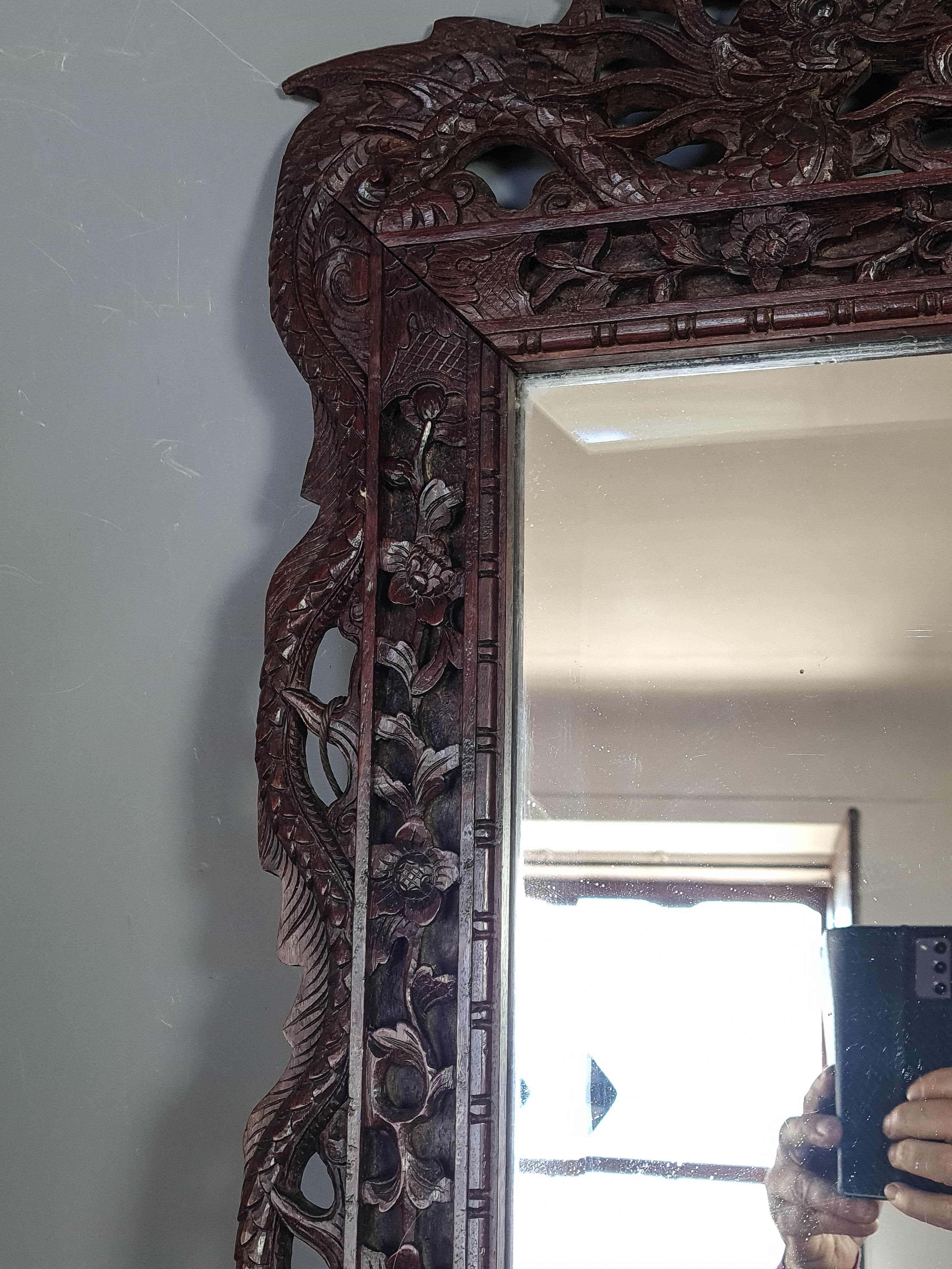 Ancien miroir cadre bois sculpté de dragons Chine, Vietnam 73x57 cm