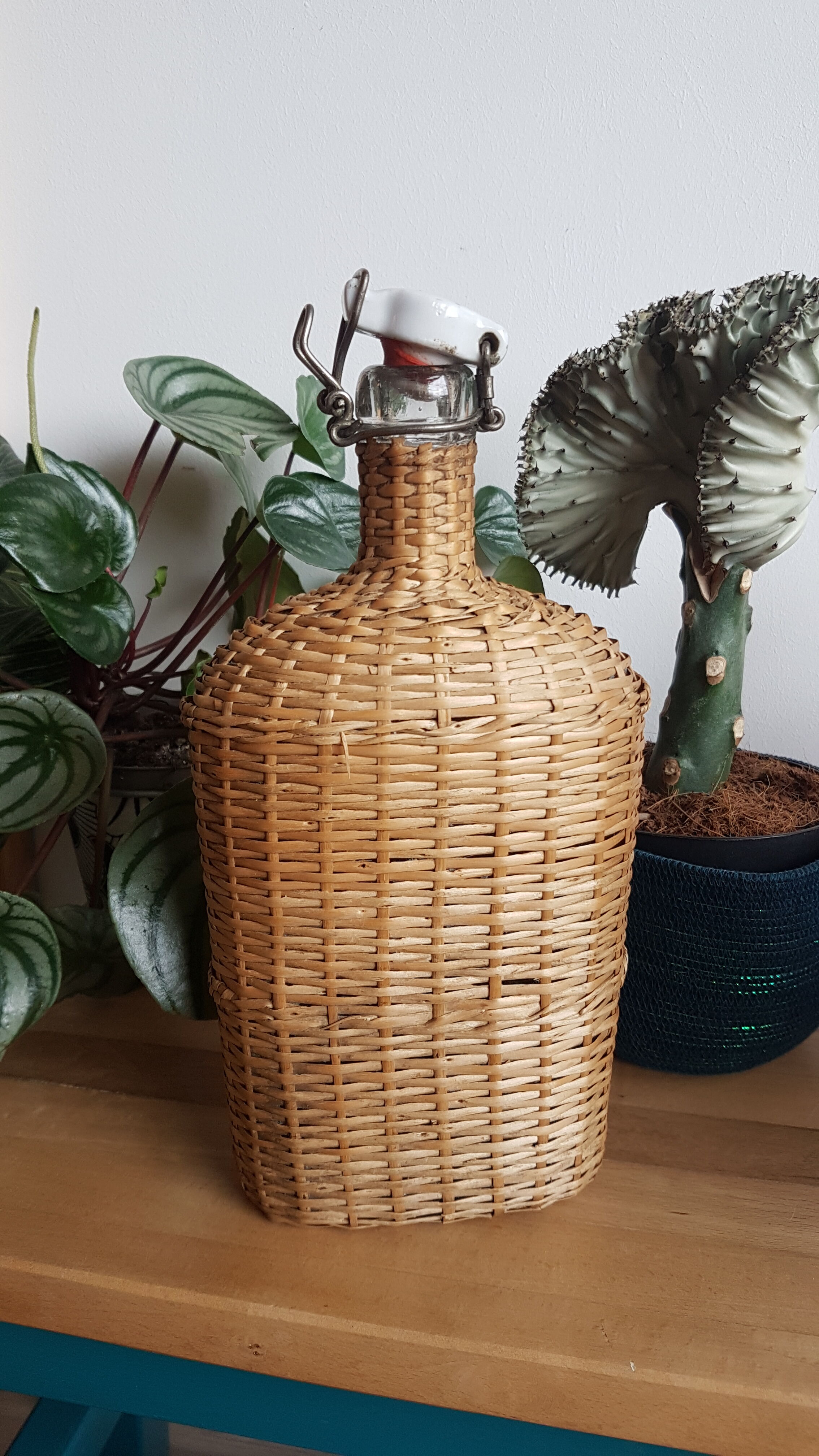 Pilgrim's gourd covered with wicker