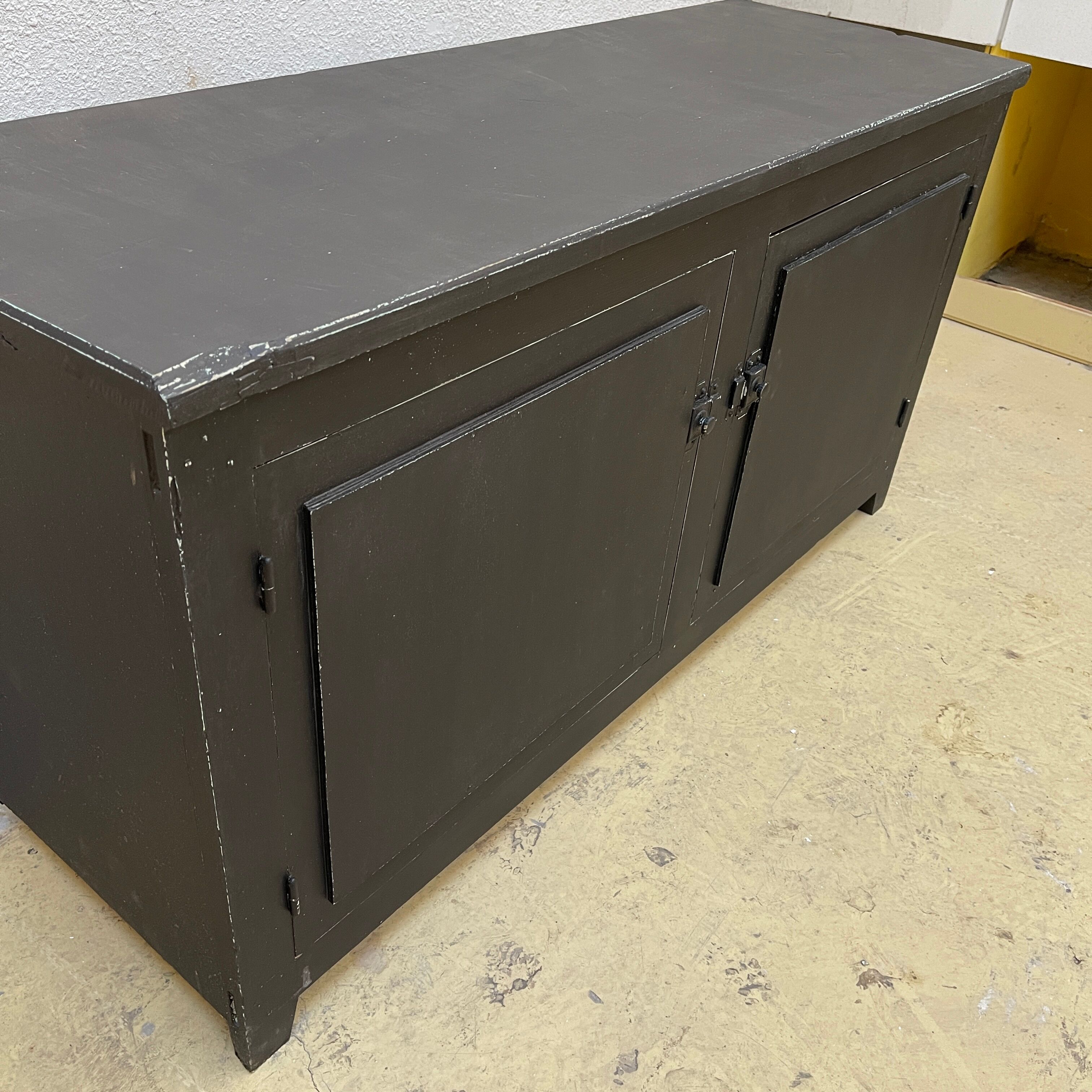 Commercial display cabinet