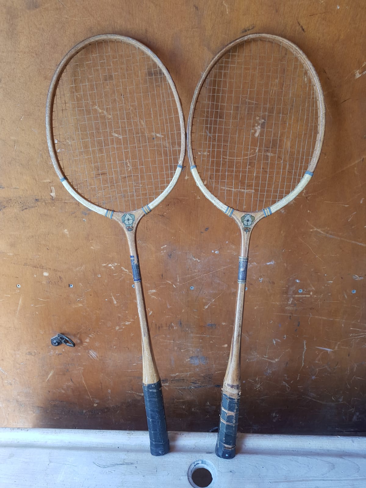 Pair old badminton racket Lily wood