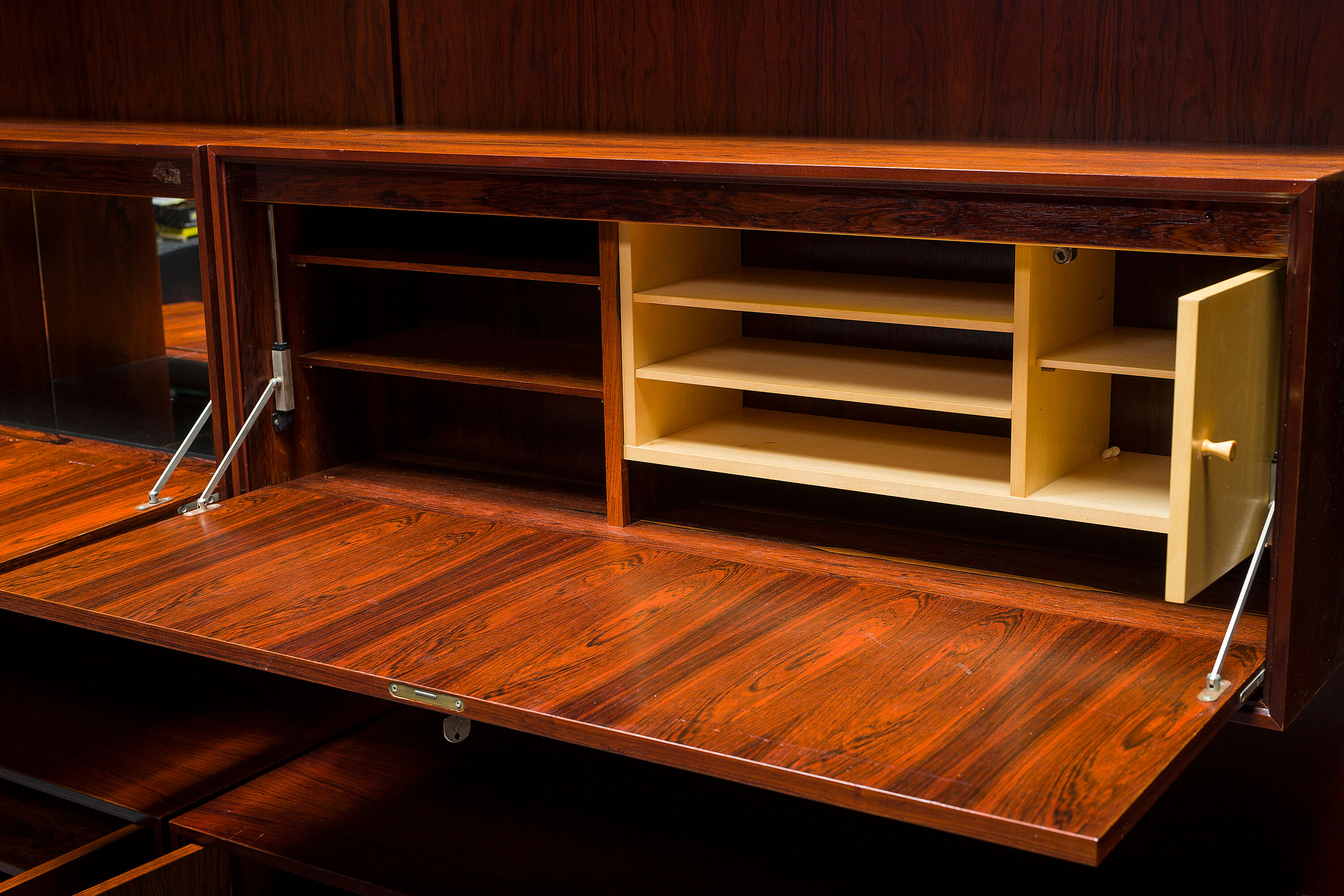 German Rosewood Modular Wall Shelves by IDEE Mobel, 1960s, Set of 25