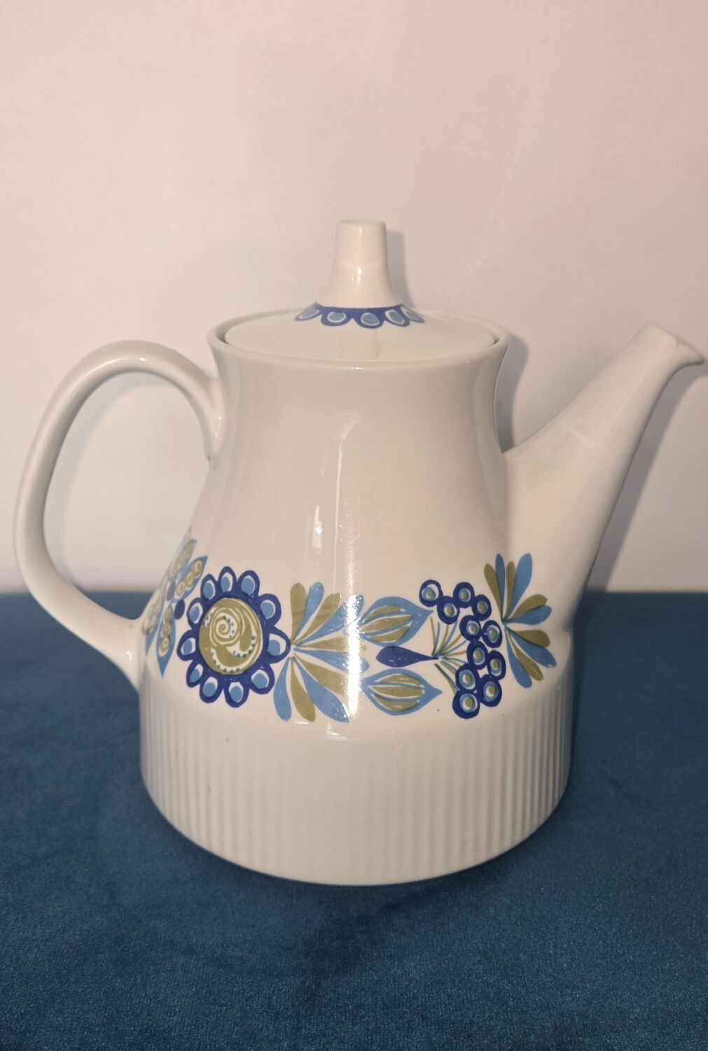Vintage Viking teapot Figgjo Flint Turi Tor