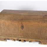Oak coffin with carvings from around the year 1760s