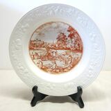 6 vintage white Augusty porcelain soup plates in very good condition.