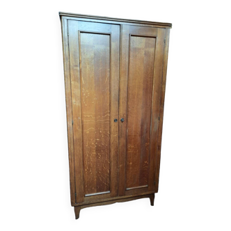 Armoire parisienne