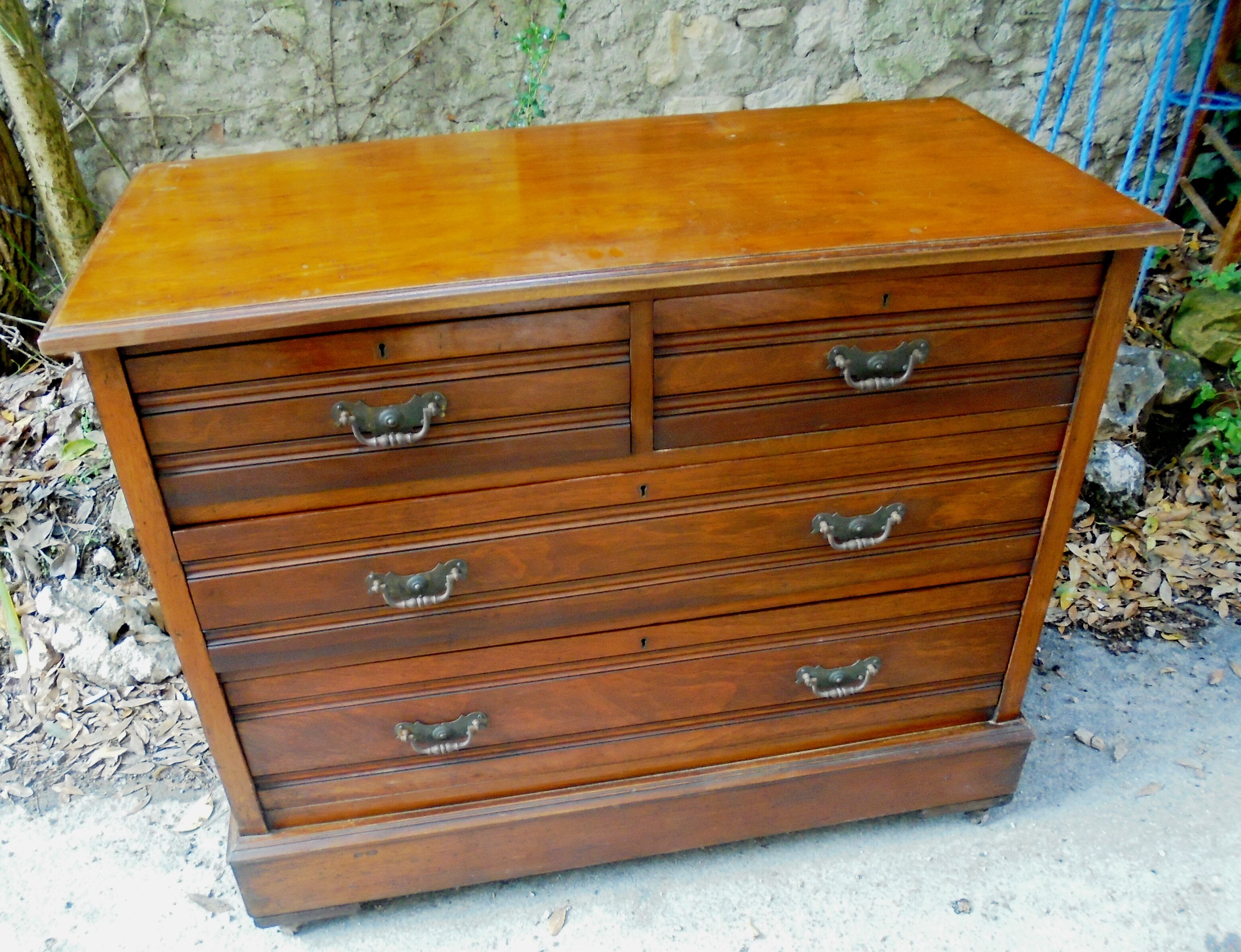 Former English dresser on wheels