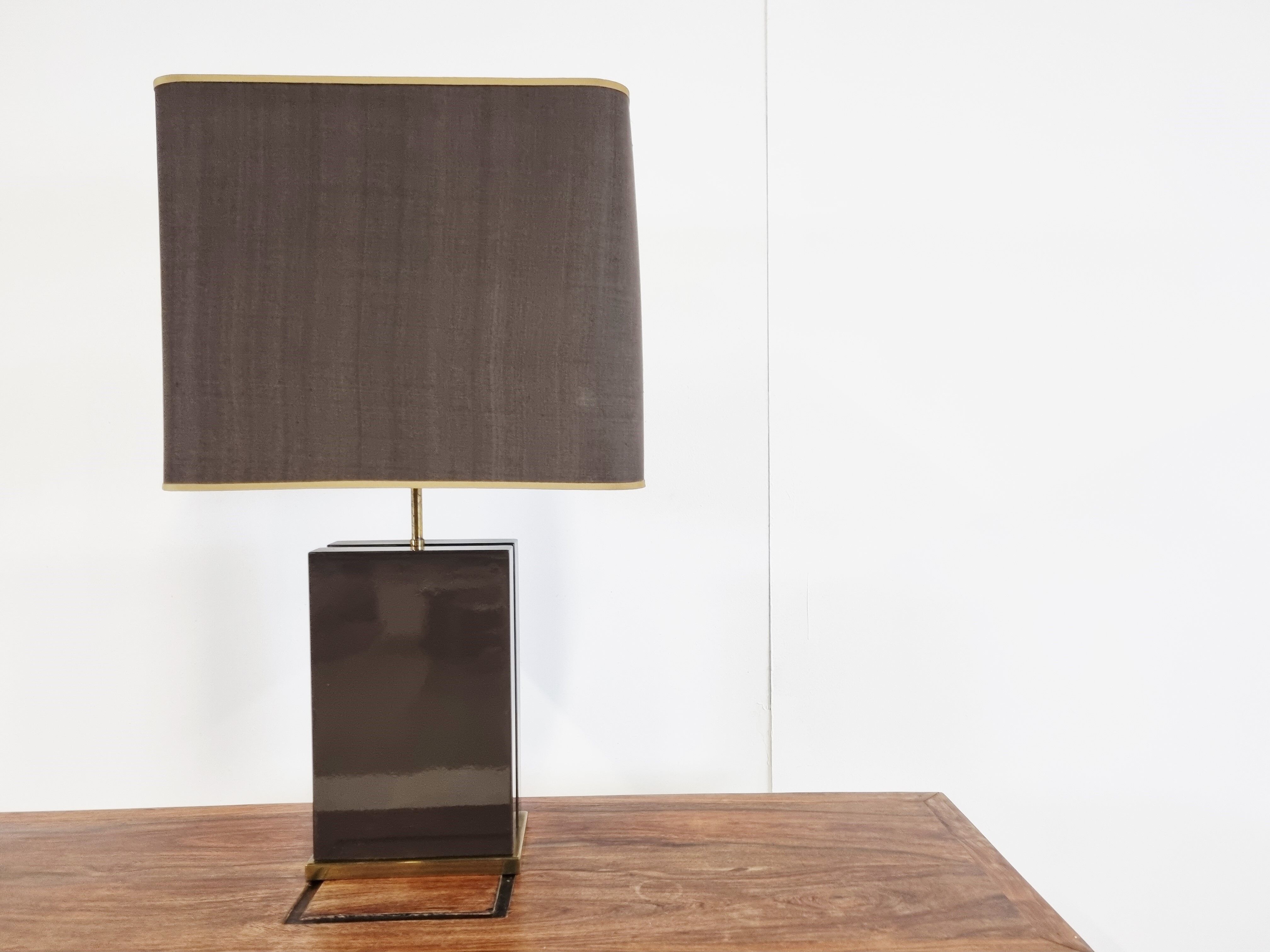 Vintage lacquered and brass table lamp, 1970s