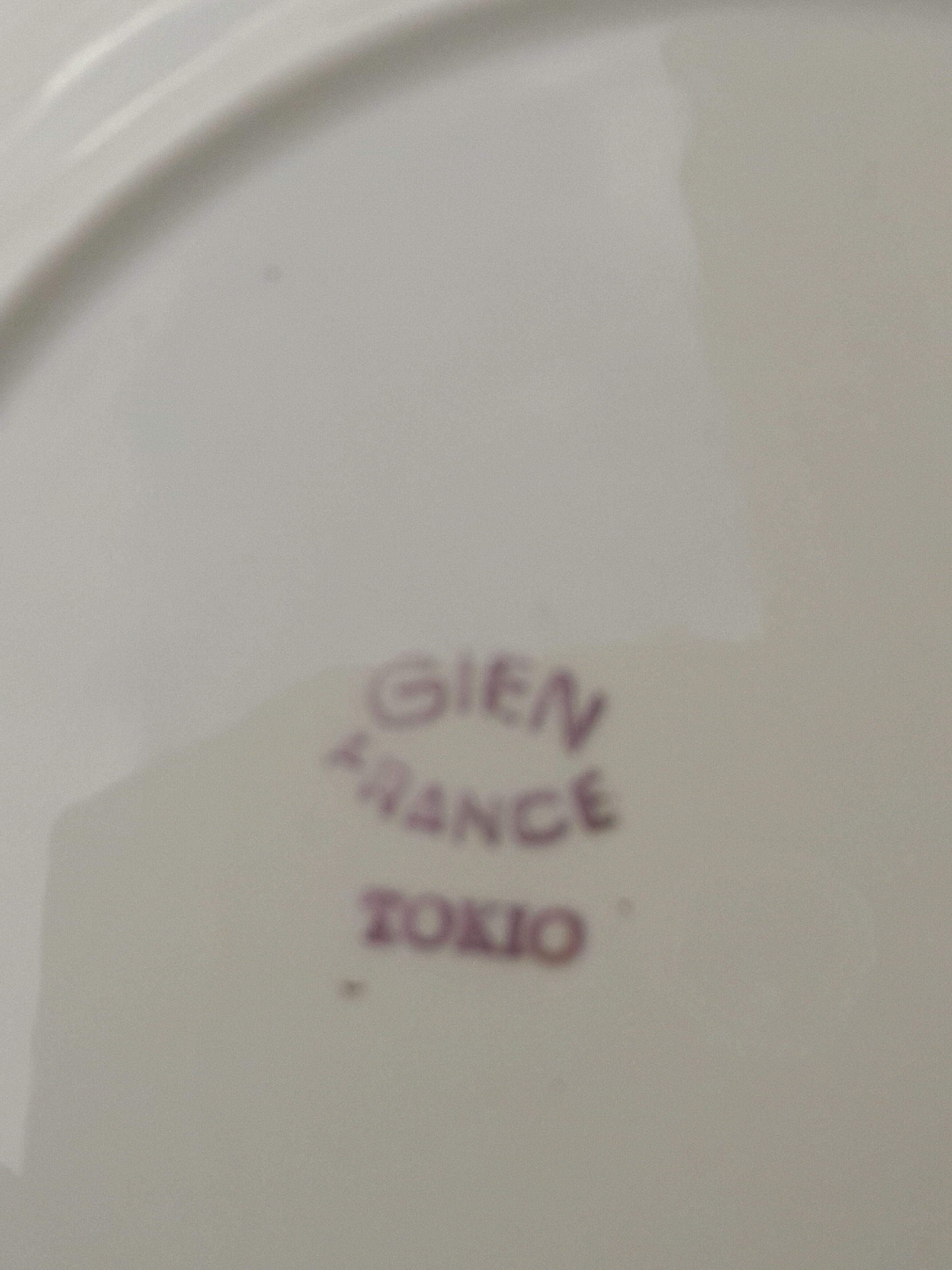 11 gien Tokio diam earthenware plates 18.5 cm