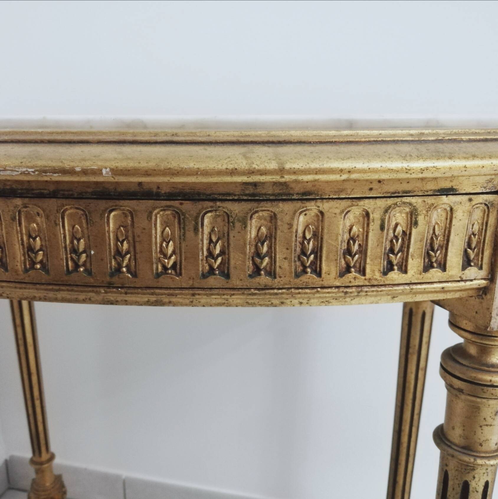 Console wood and gilded stuck with marble top
