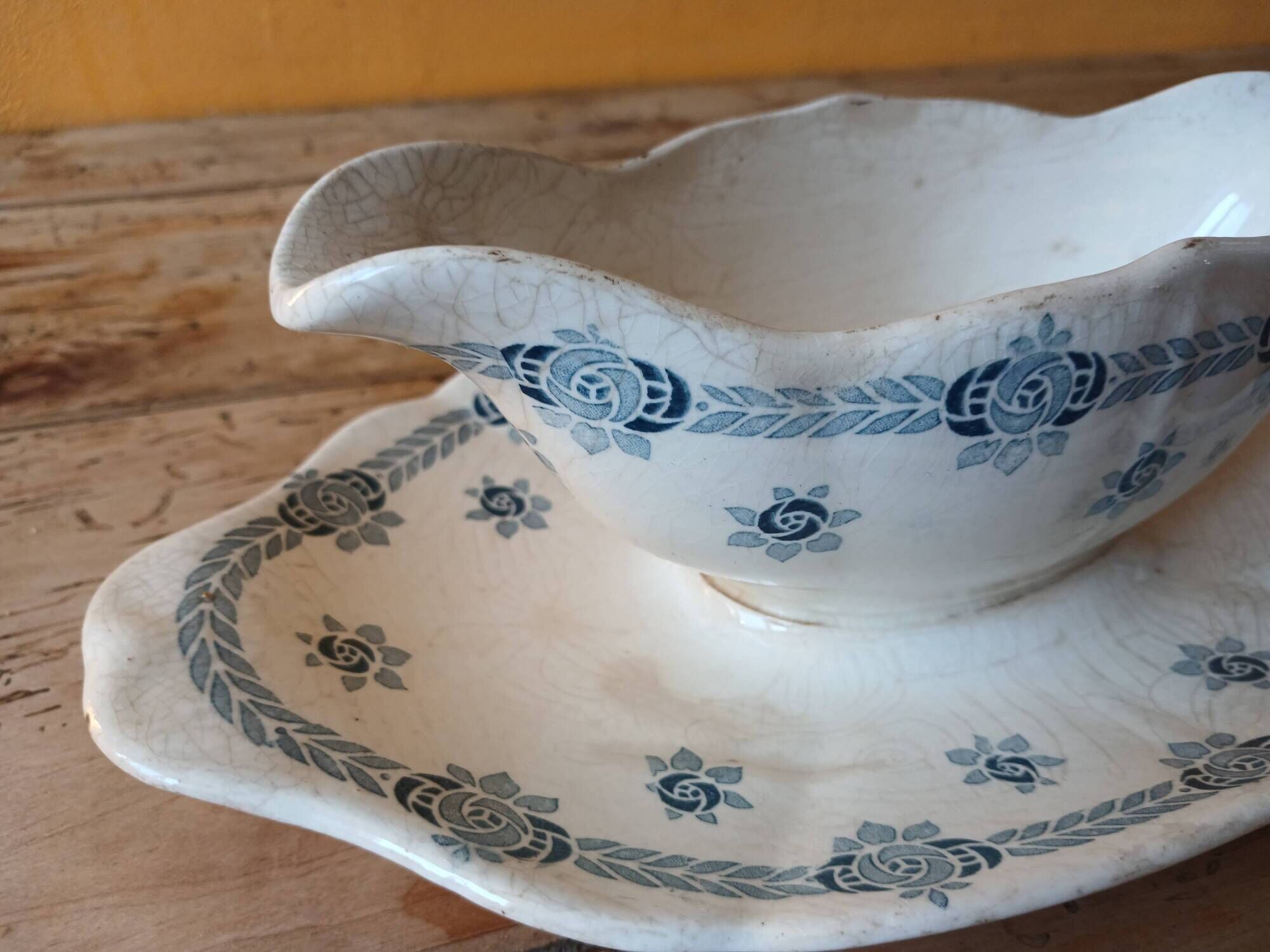 Sauceboat ironstone 1900 - Sarreguemines earthenware Adria series