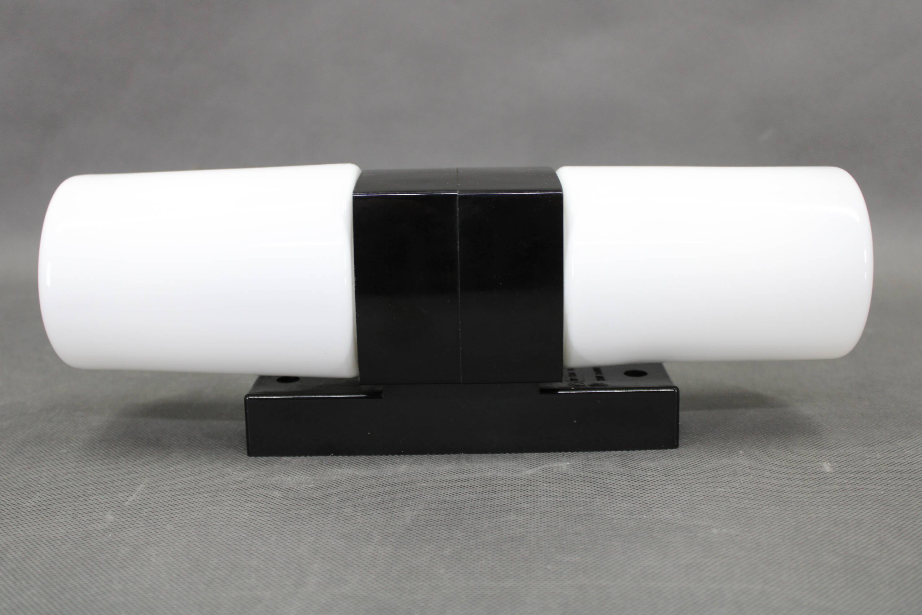 Mid-century wall light in bakelite and glass, 1960s