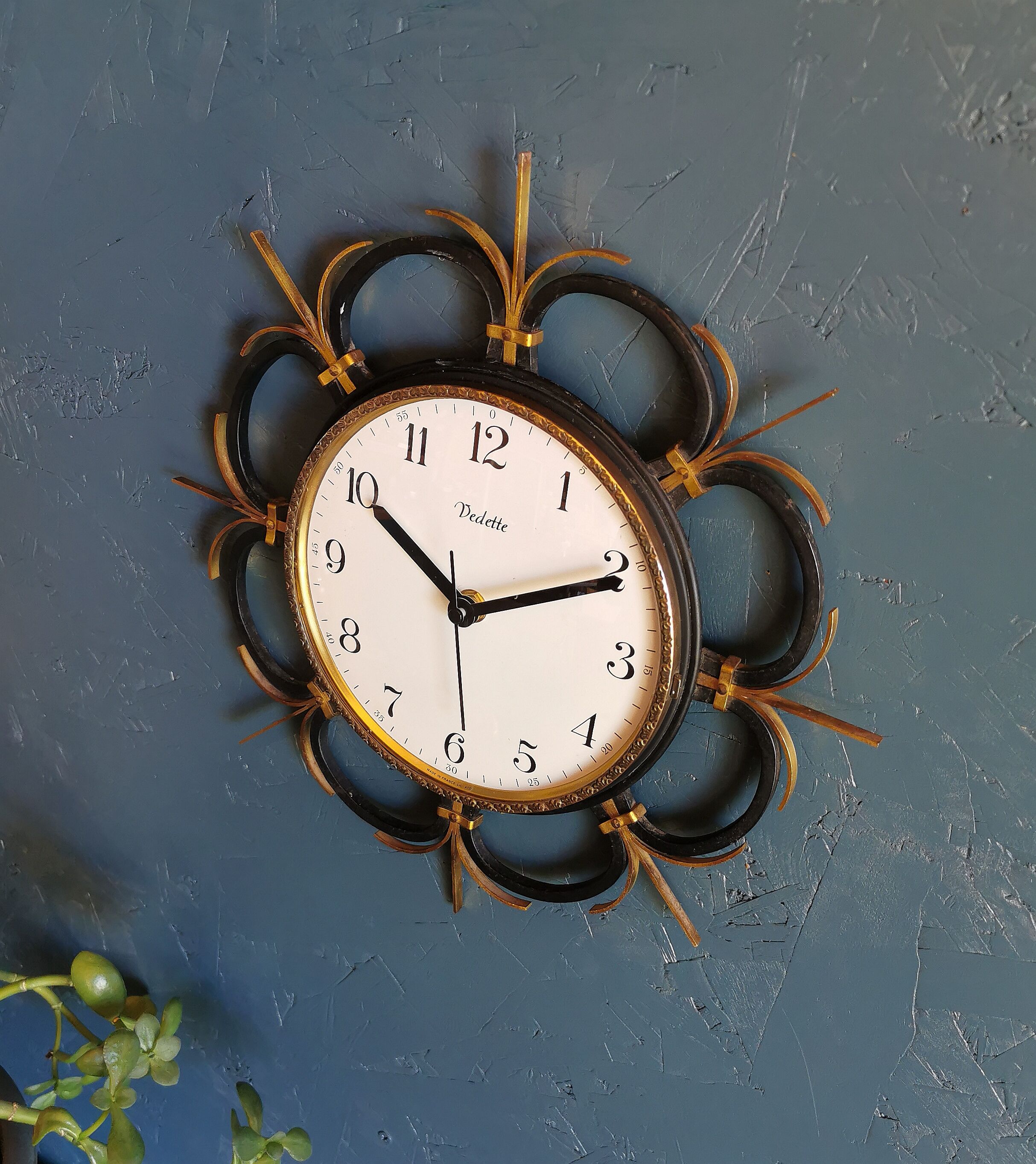 Vintage clock silent wall clock round metal