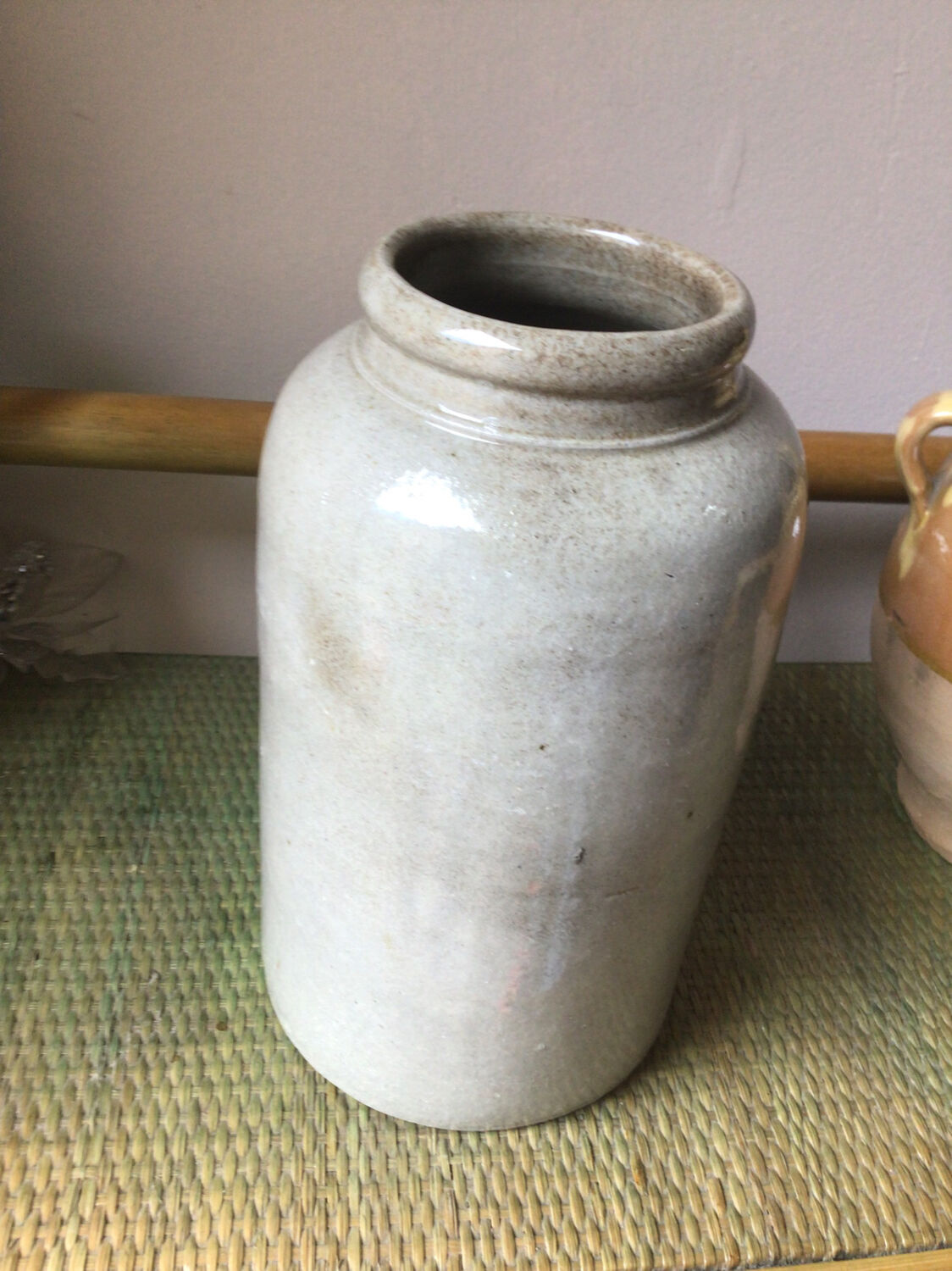 Stoneware pot