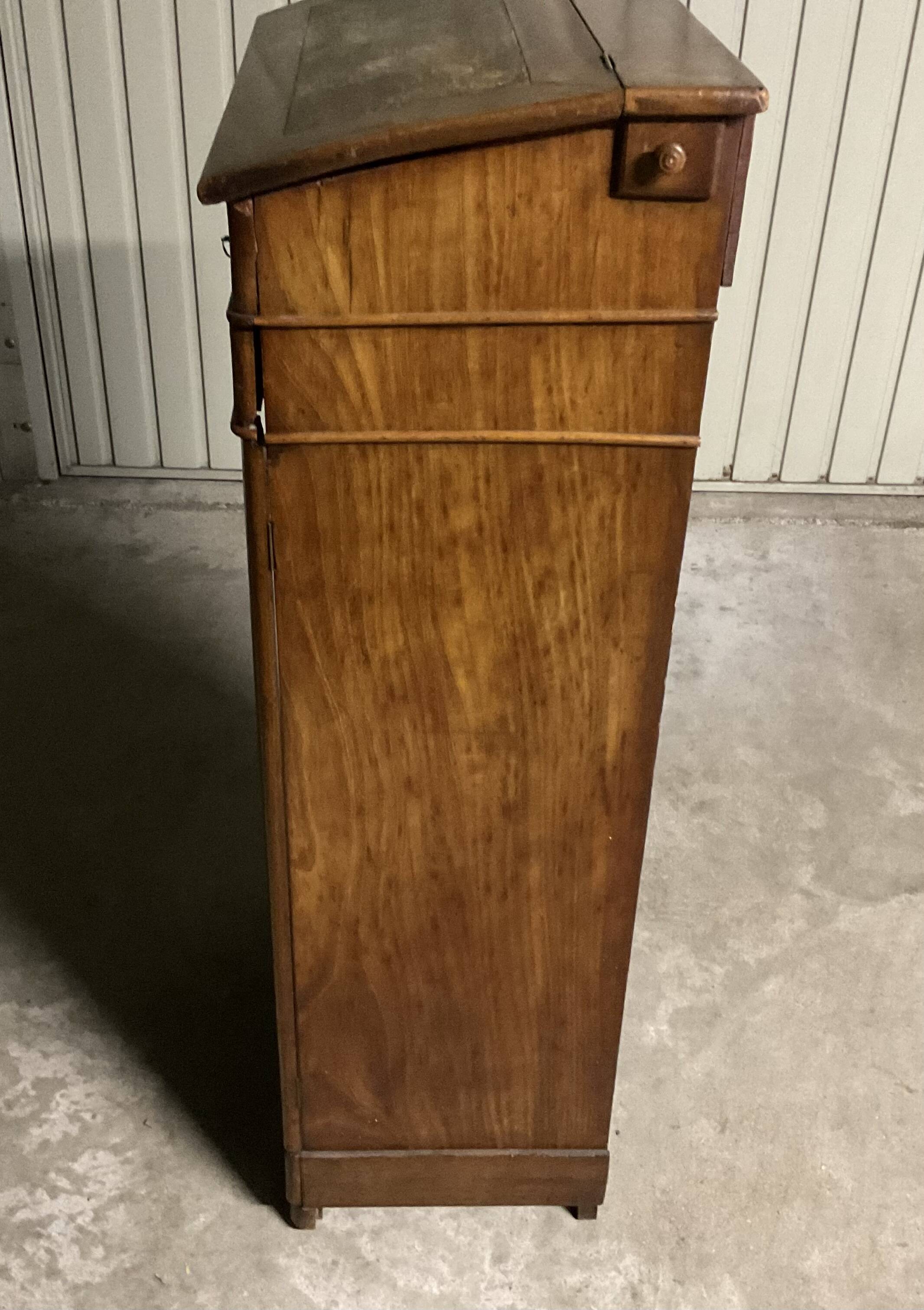 Notary desk, 19th century Restoration period.