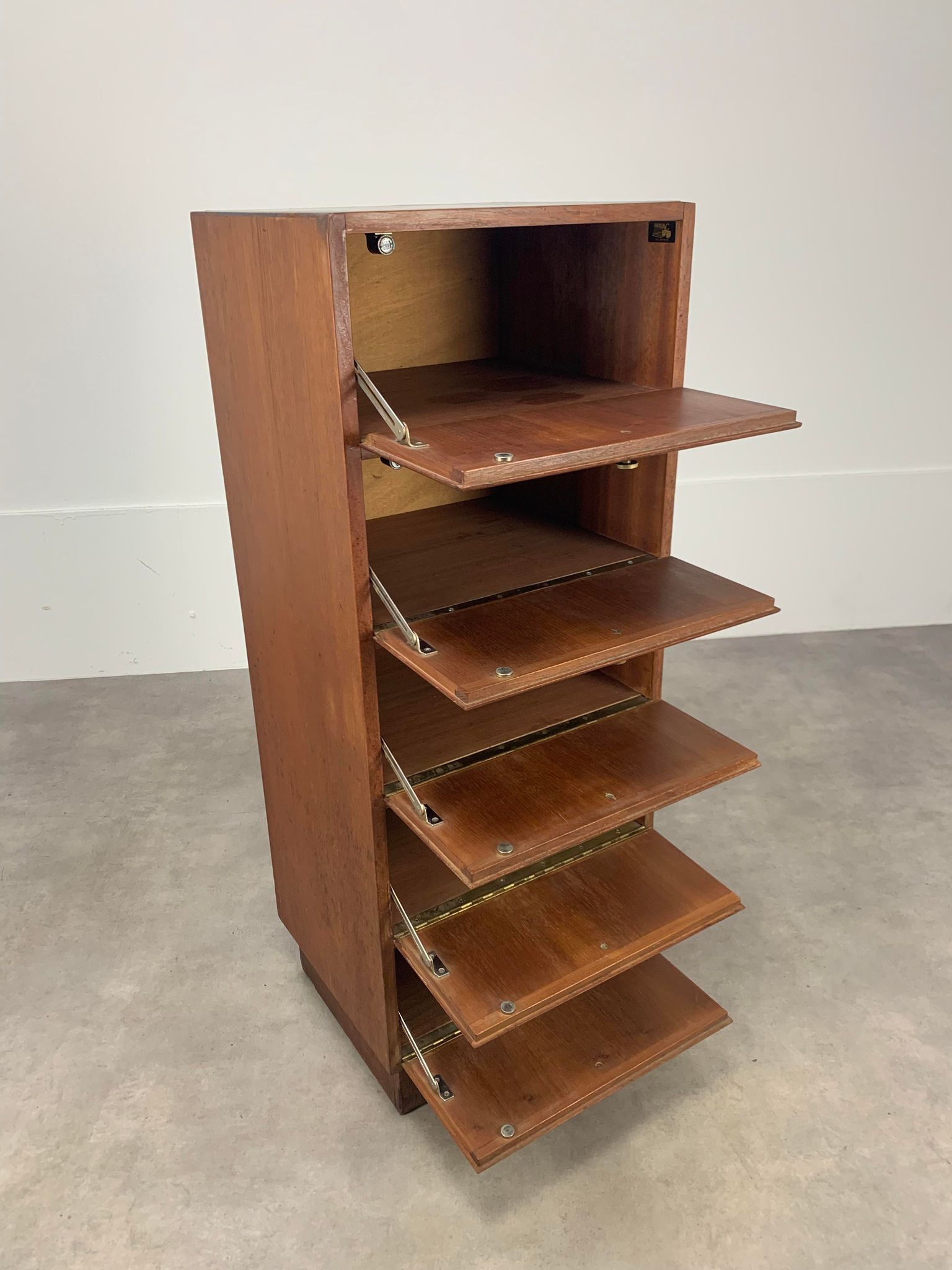 Burwood clamshell loom furniture, wood, 60s