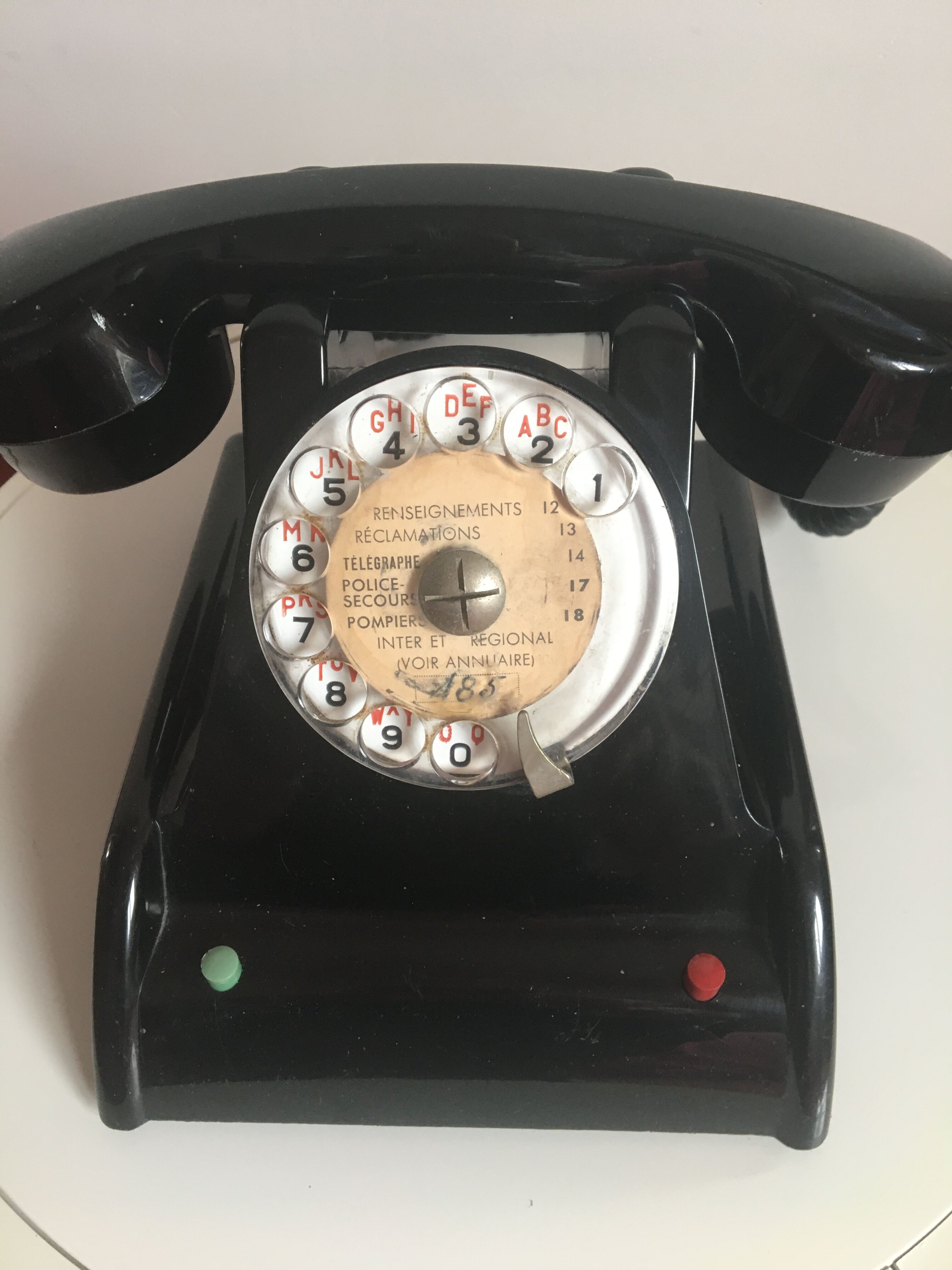 Phone 1958 in C.I.T. Bakelite