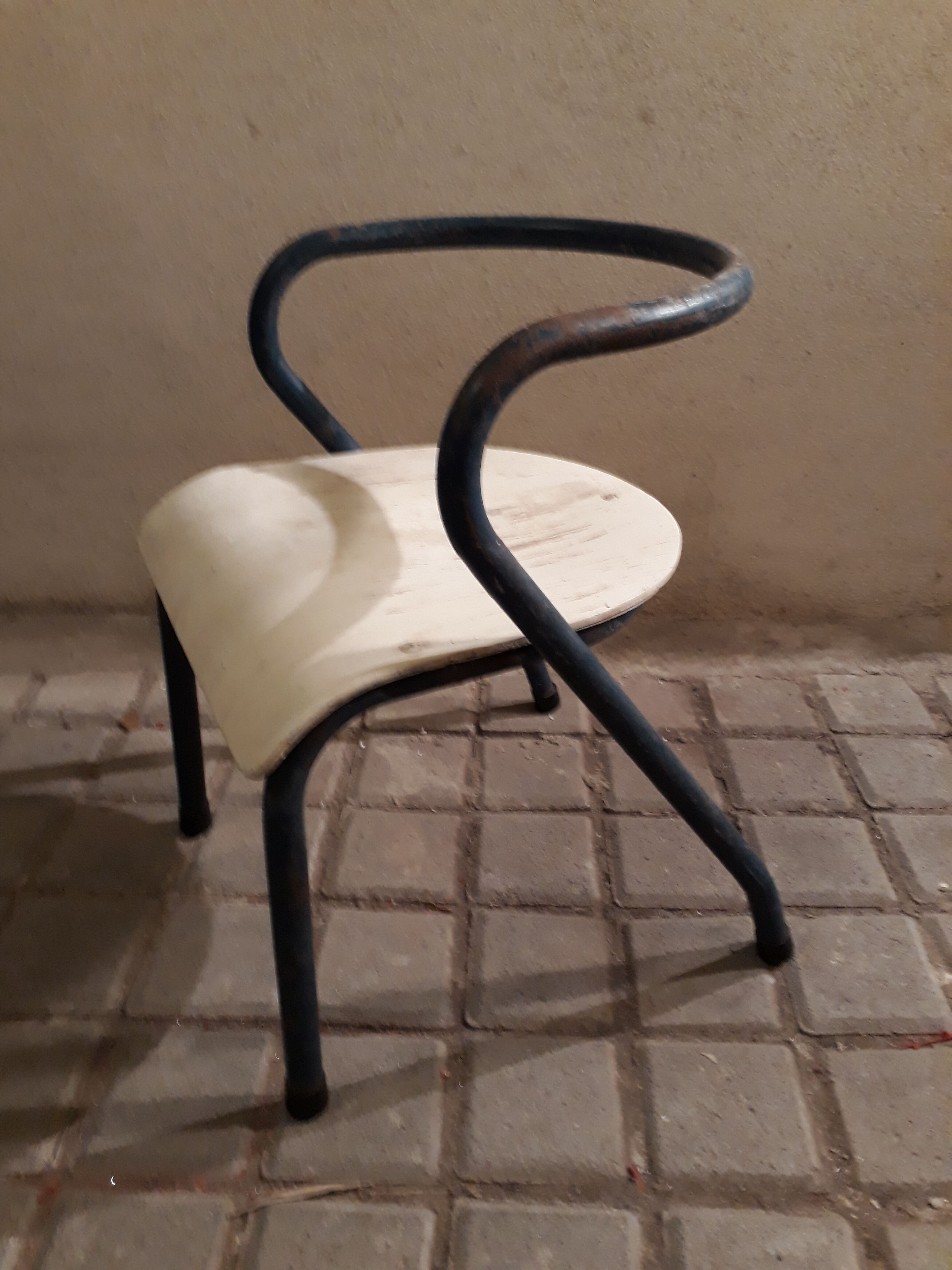 Chaise Mullca design de Jacques Hitier vers 1950