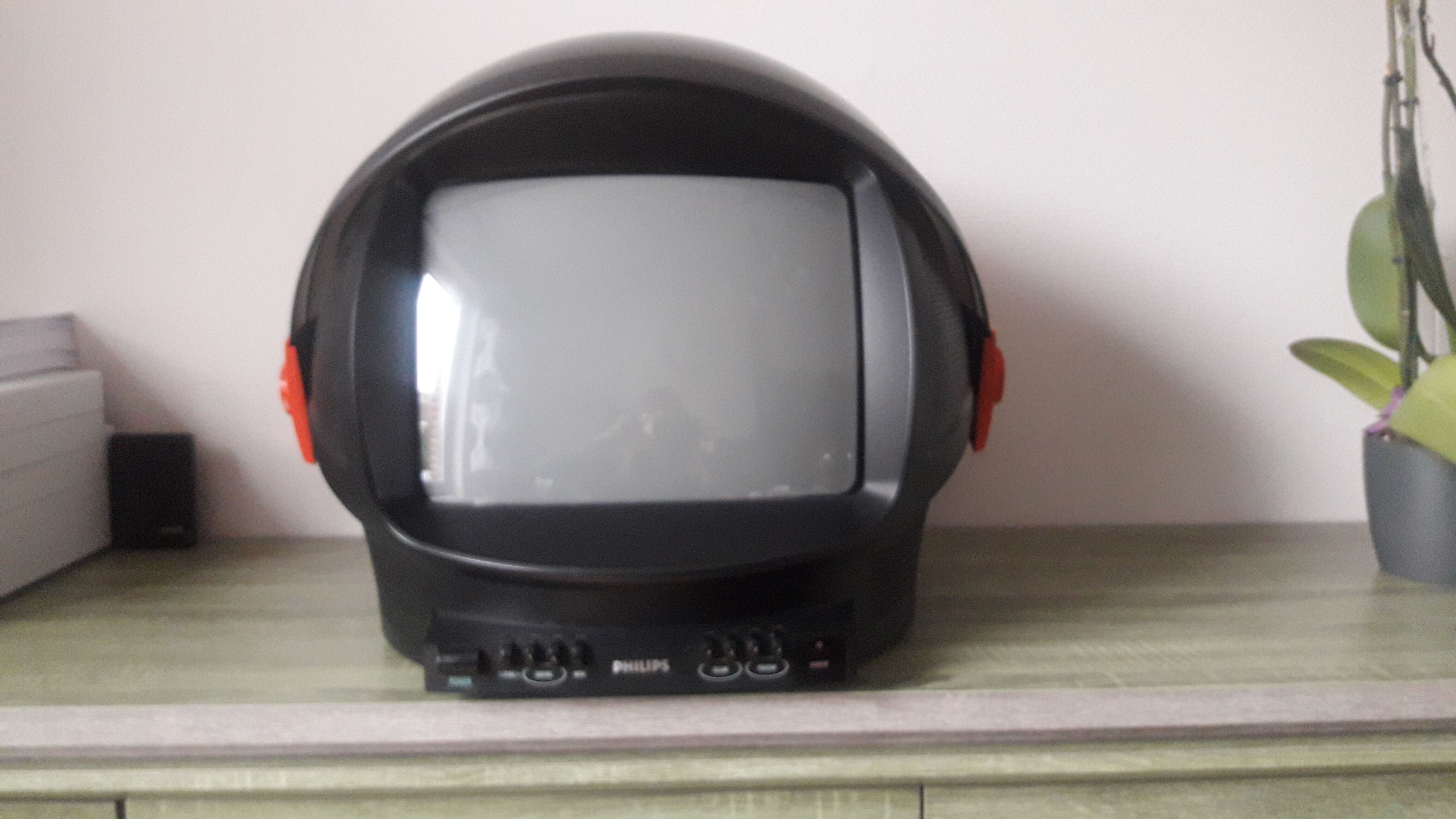 Philips Discoverer Space Helmet Television