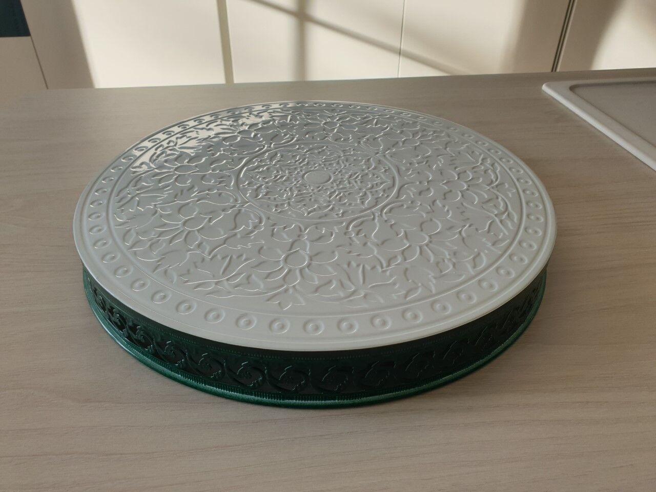 Painted sheet metal tray