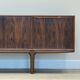 Buffet long McIntosh en palissandre.