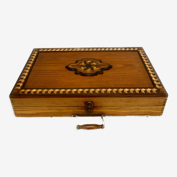 Jacquet game box in inlaid fir XX century