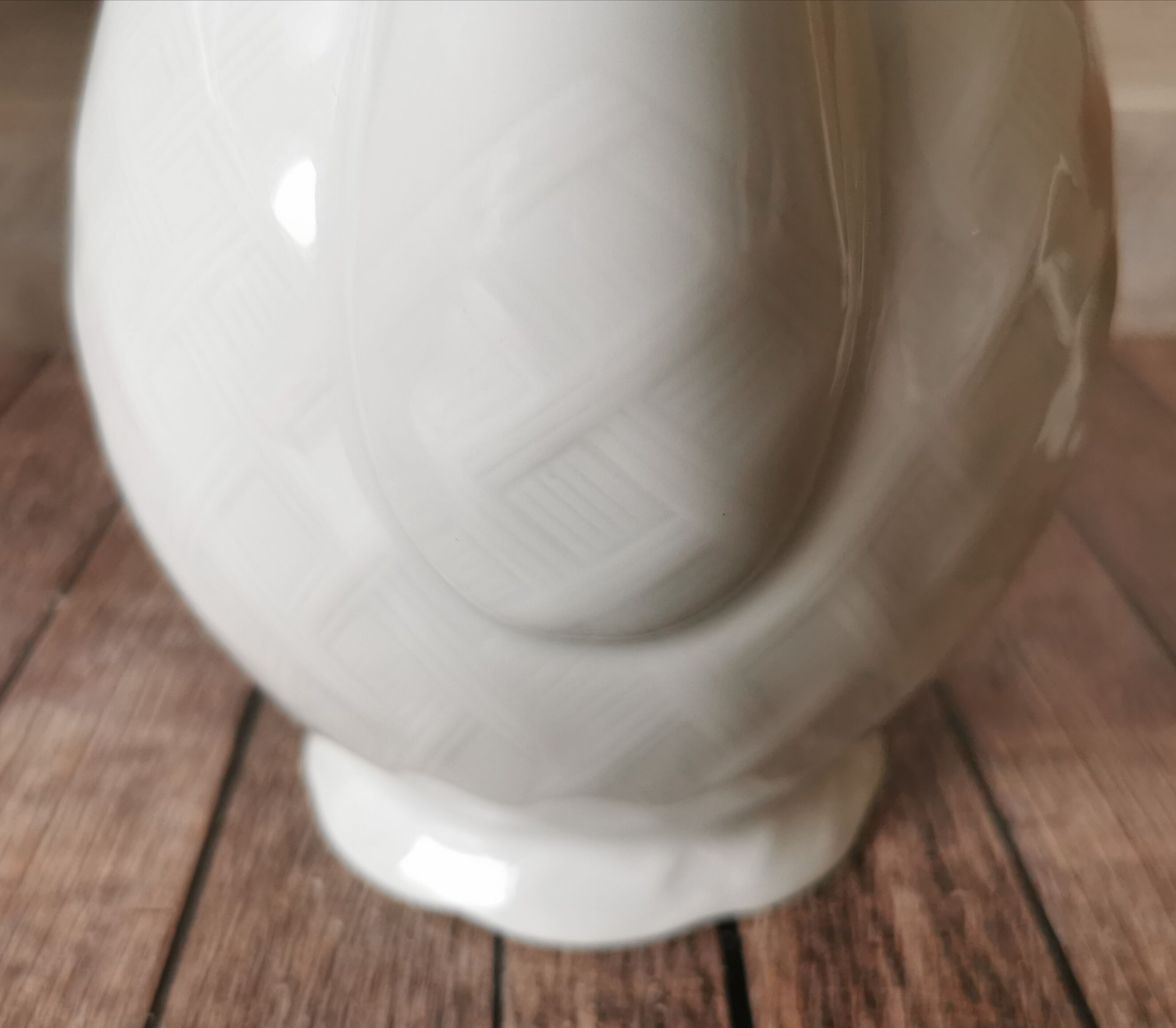 Porcelain teapot Bernardaud