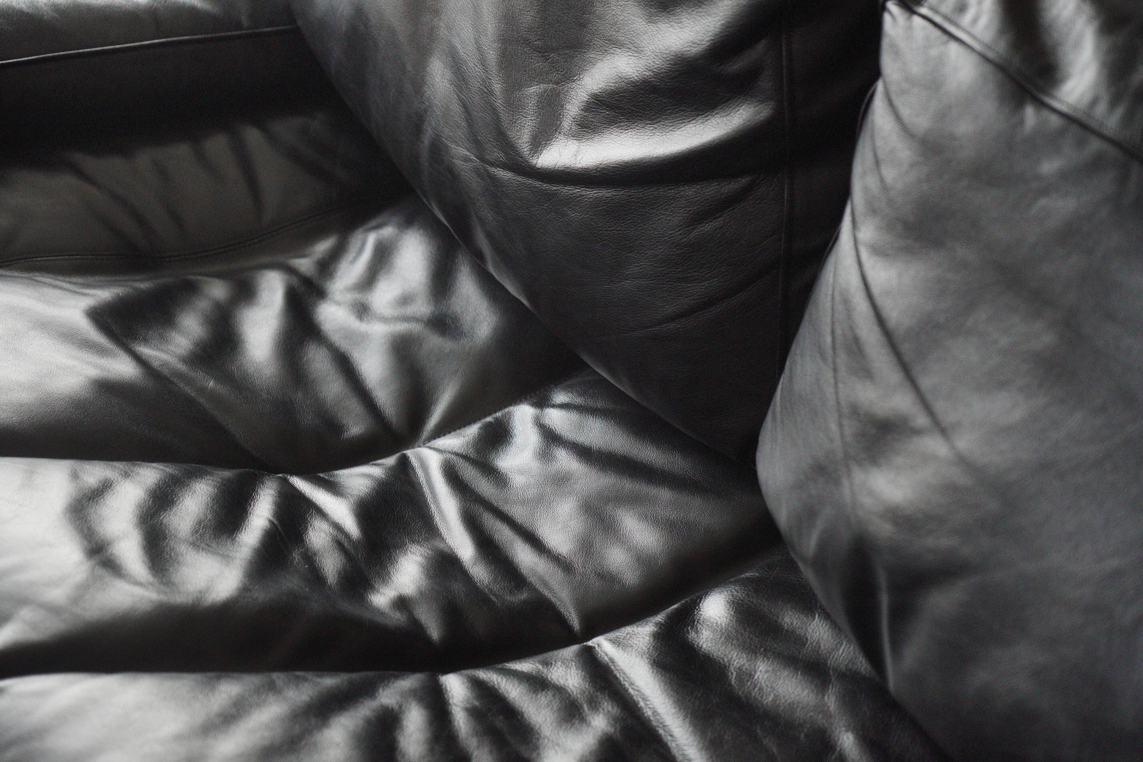 Leather canapé "Milano" by De Pas, D'Urbino and Lomazzi for Zanotta