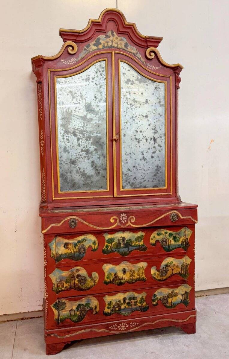 Cabinet bibliothéque Venitien style Louis XV en bois laqué